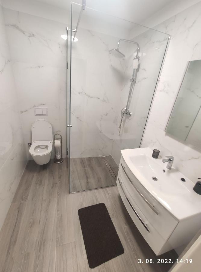 Aqua Apartments โอมิช ภายนอก รูปภาพ