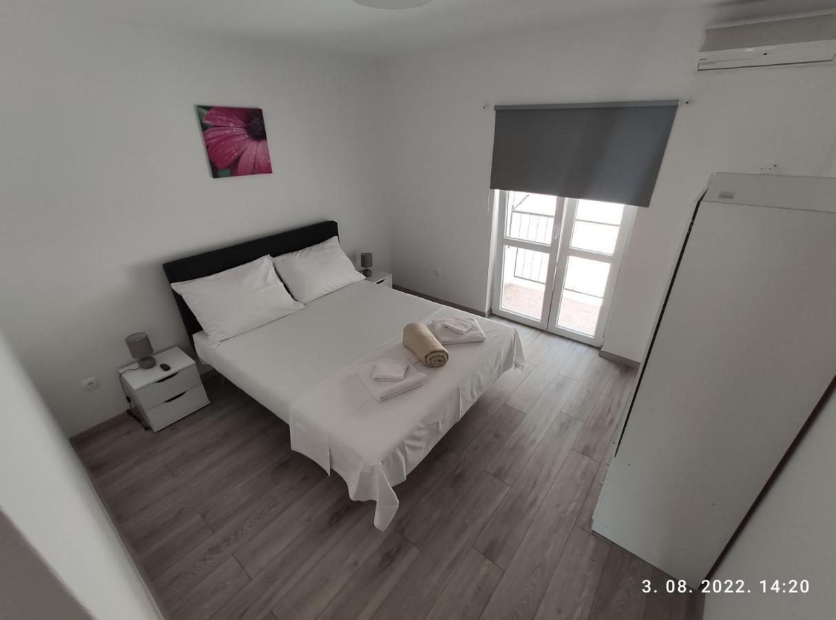 Aqua Apartments โอมิช ภายนอก รูปภาพ
