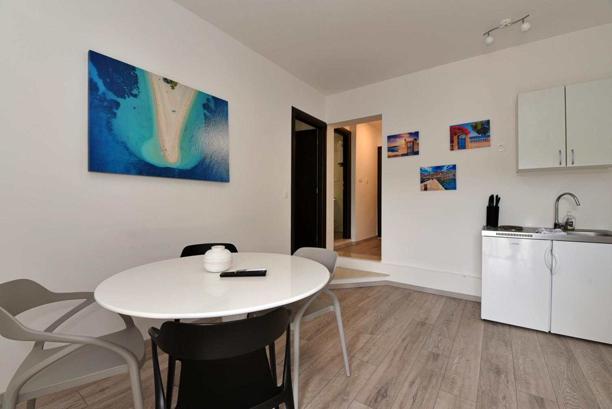 Aqua Apartments โอมิช ภายนอก รูปภาพ